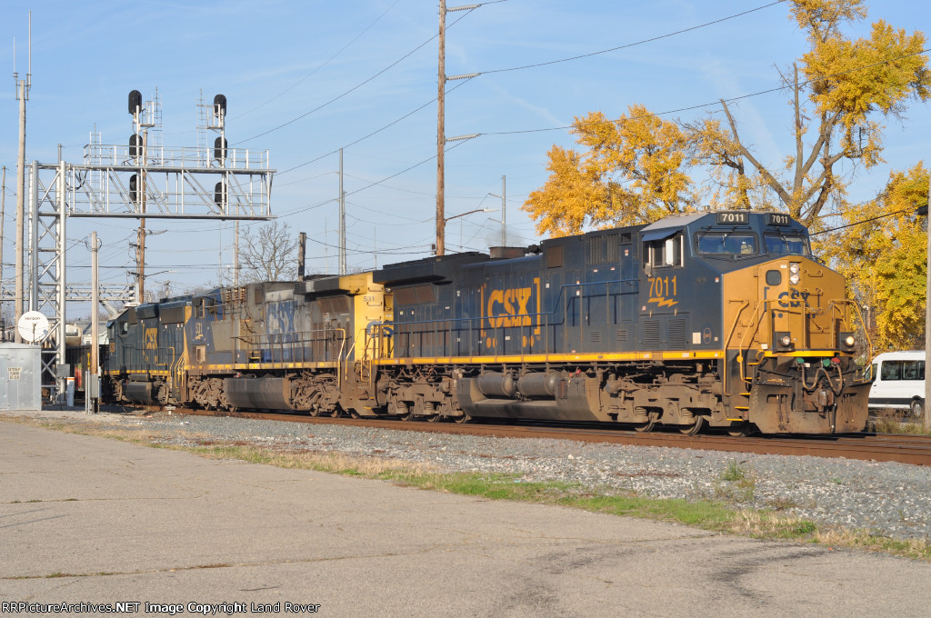 CSXT 7011 South